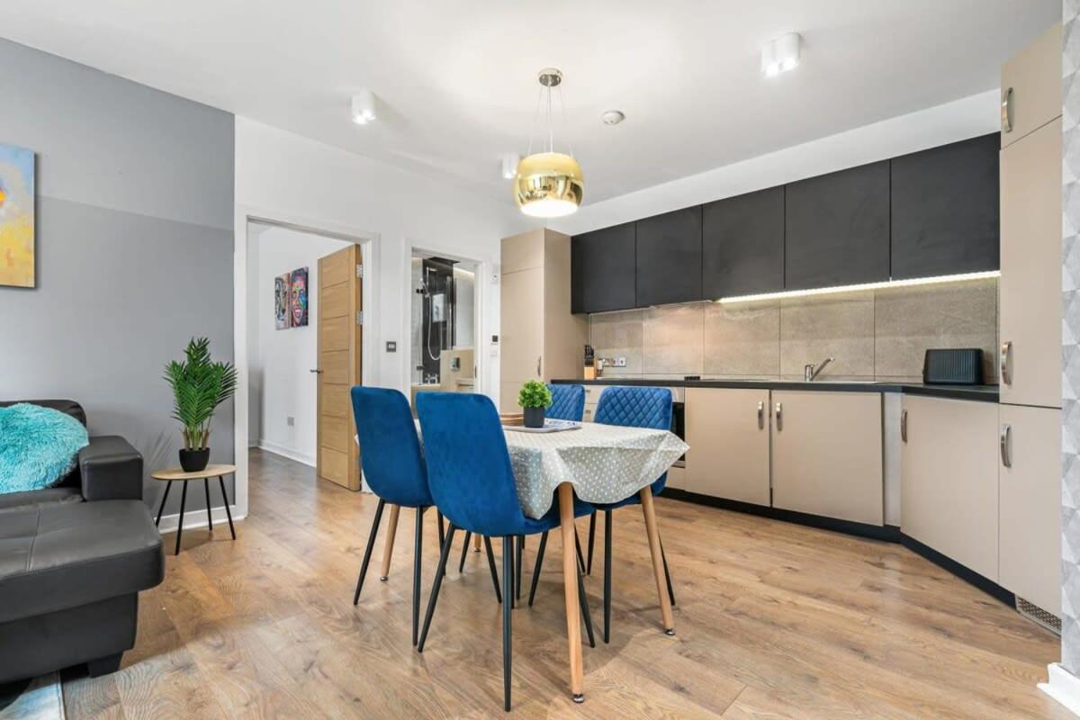Spacious 1 Bedroom Apartment In Central Woking Buitenkant foto
