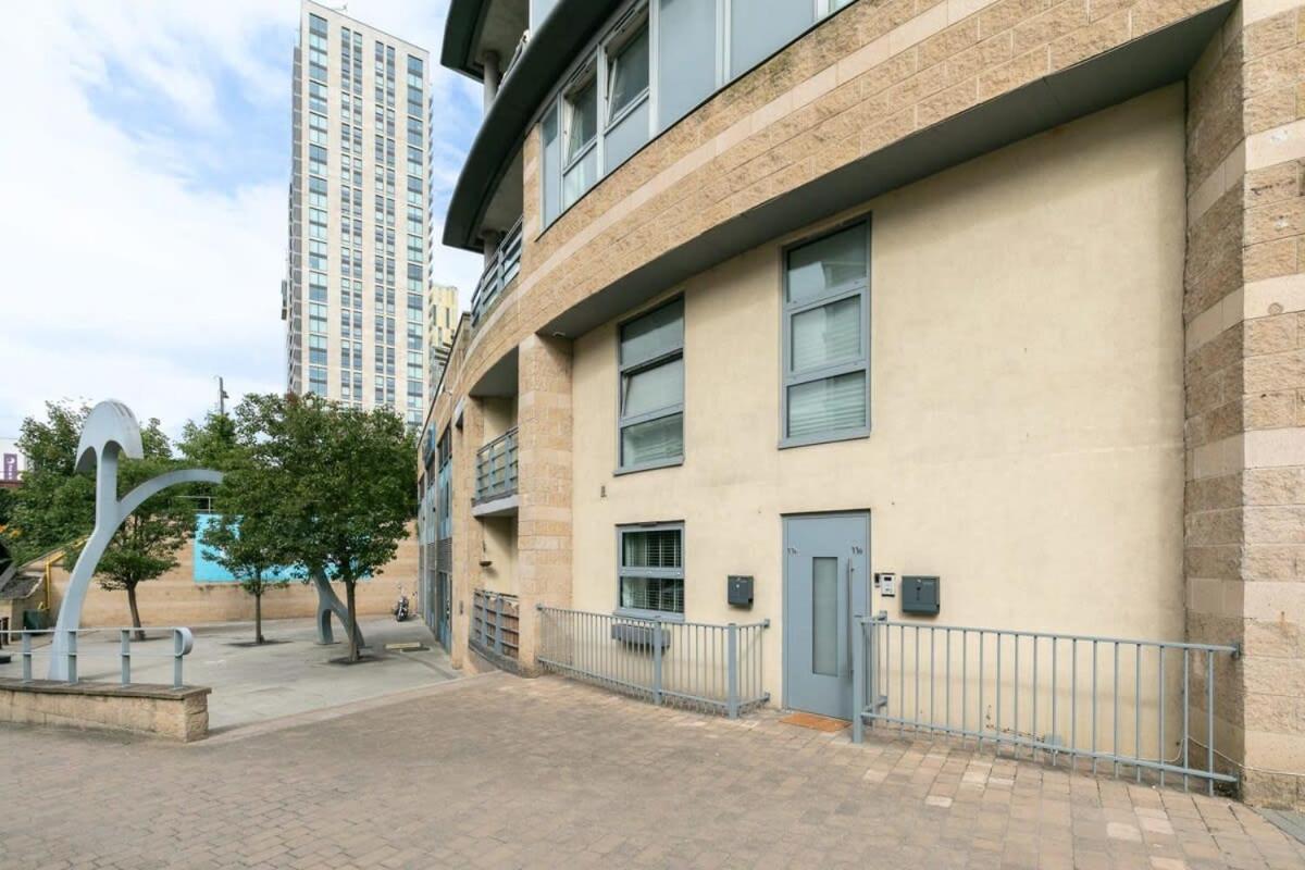 Spacious 1 Bedroom Apartment In Central Woking Buitenkant foto